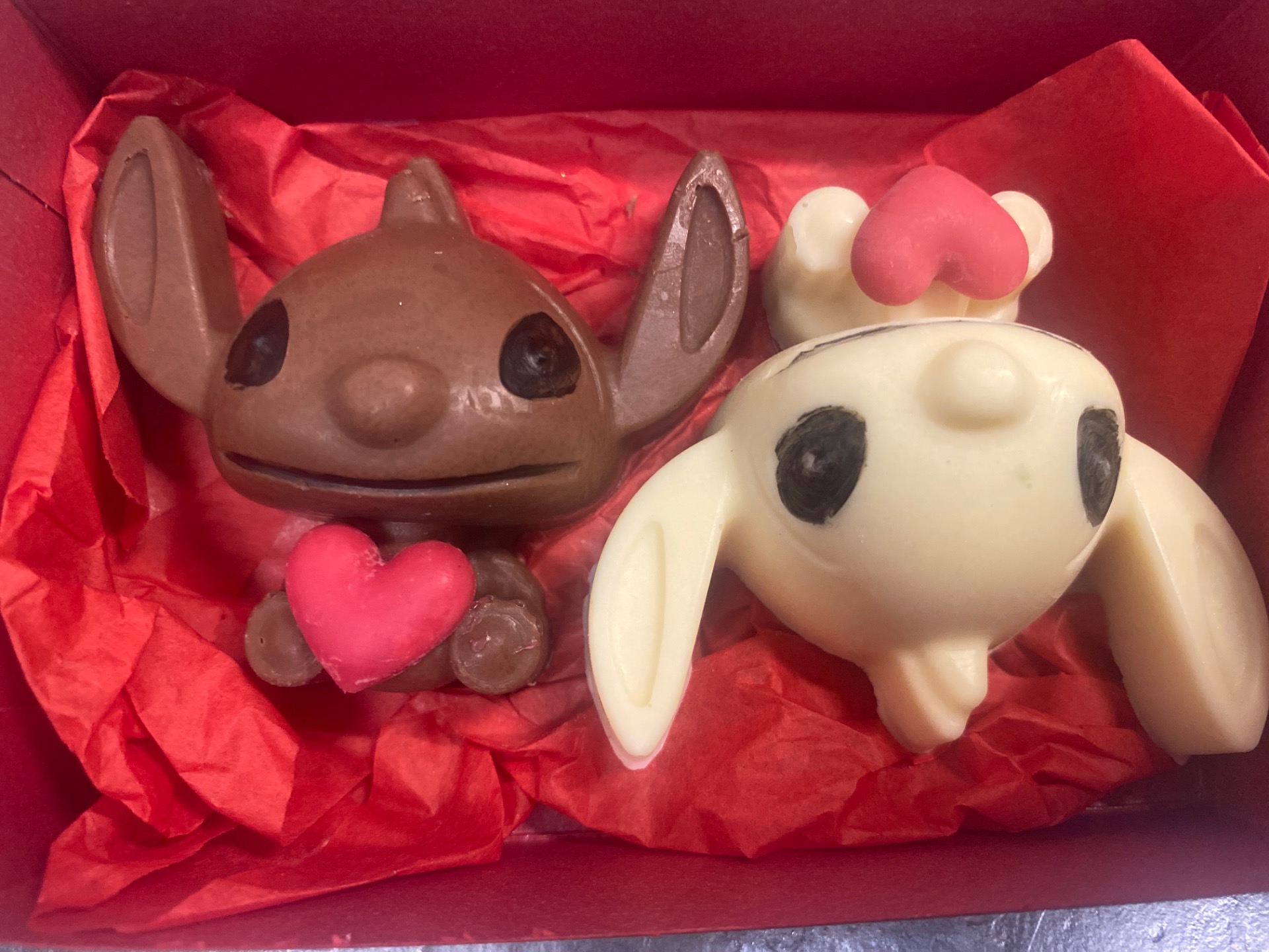 Stitch szerelmes pàros 2.500.- dobozban